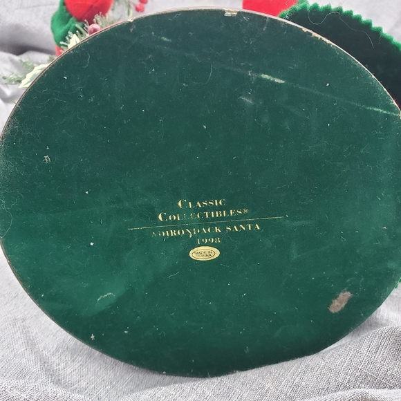 Vintage Adirondack Santa Classic Collectibles 1998 18 inch Figure - Picture 9 of 11